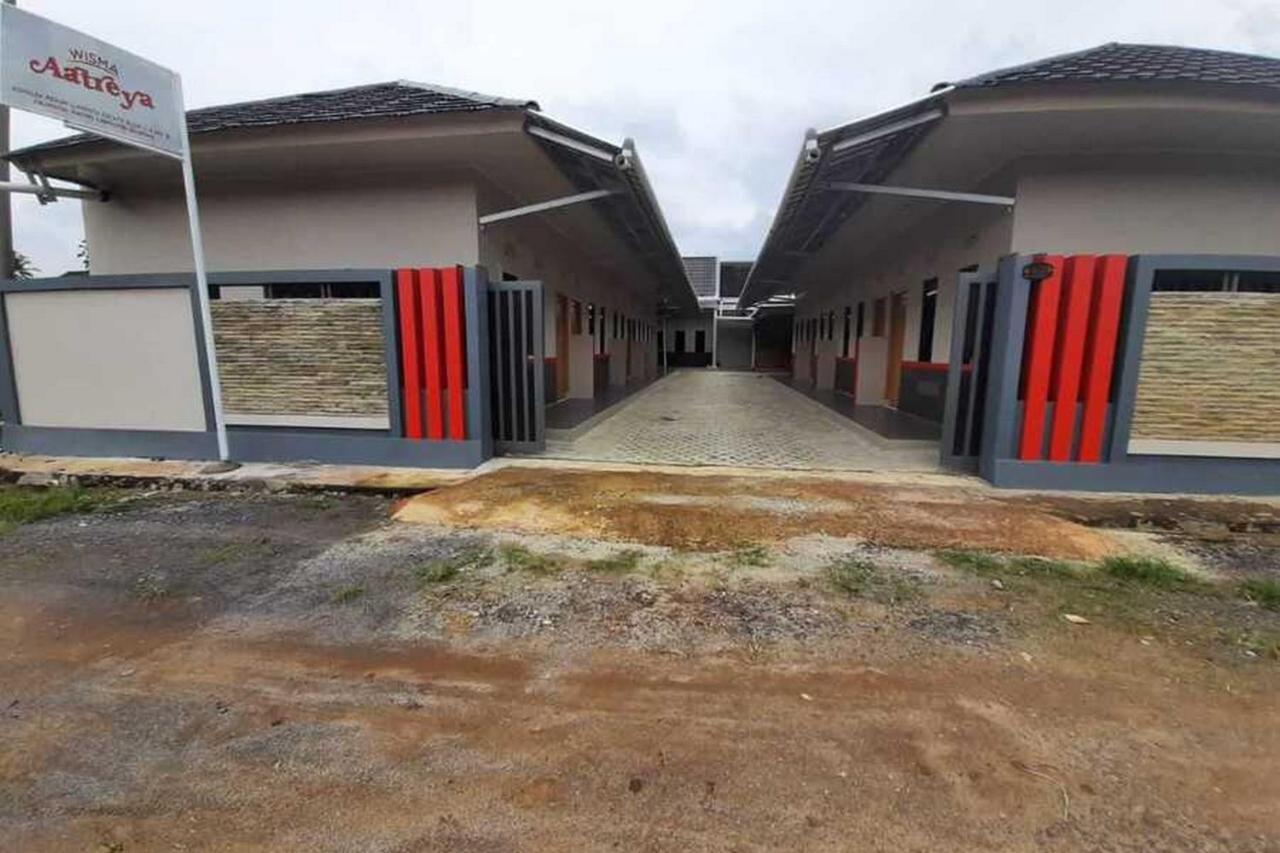 מלון בנדר למפונג Reddoorz Syariah Near Hajimena Lampung מראה חיצוני תמונה